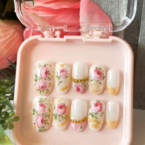 Floral Press-On Nails with Gold Accents